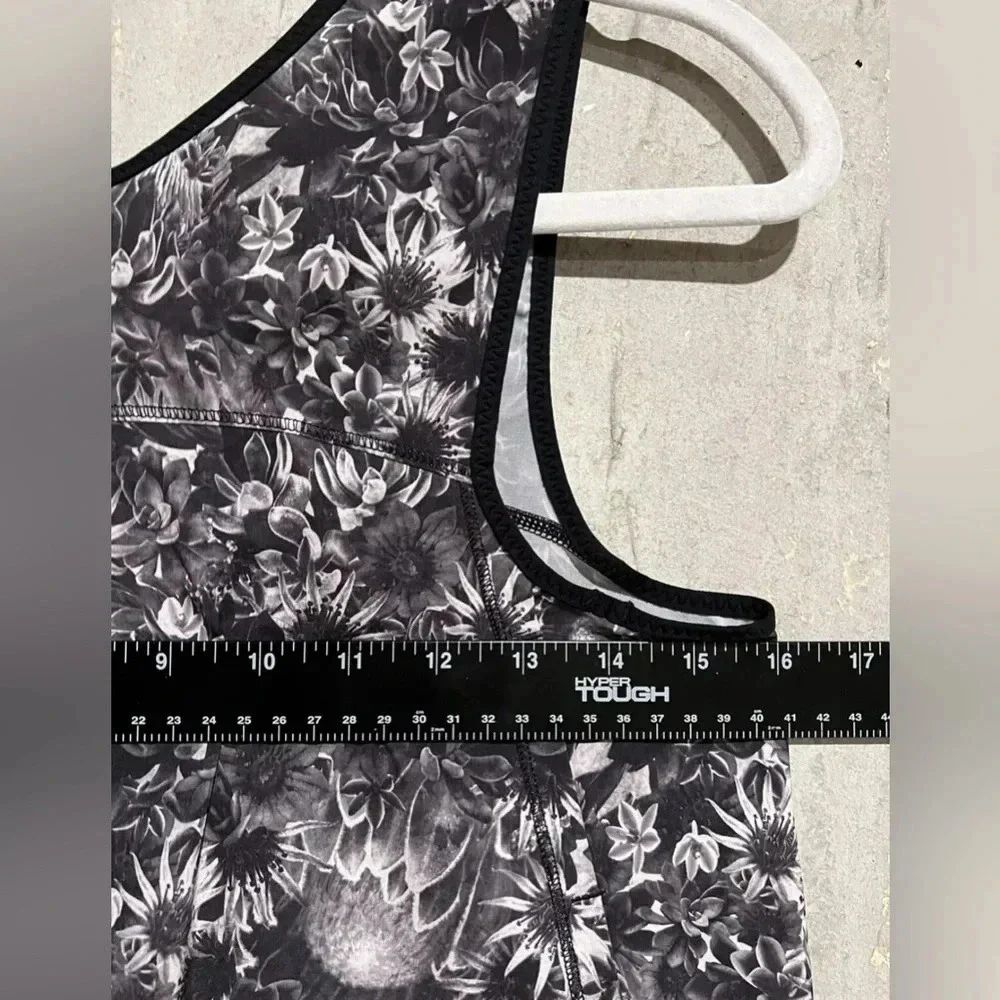 lululemon athletica pre owned